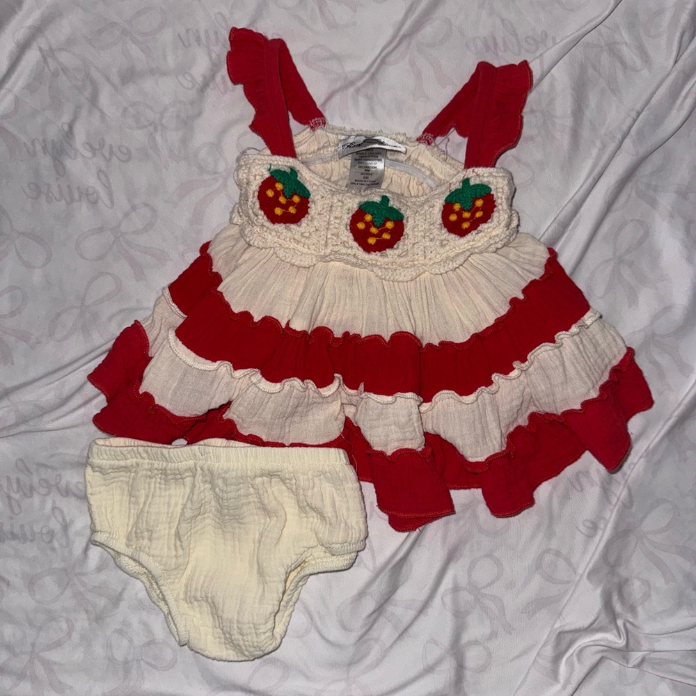 Strawberry diaper set